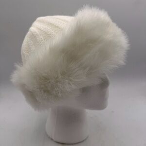 White Knit Winter Hat with Faux Fur Trim – One Size Fits Most